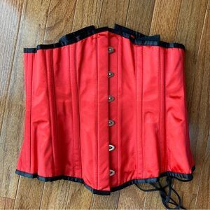✔️Red corset with black trim